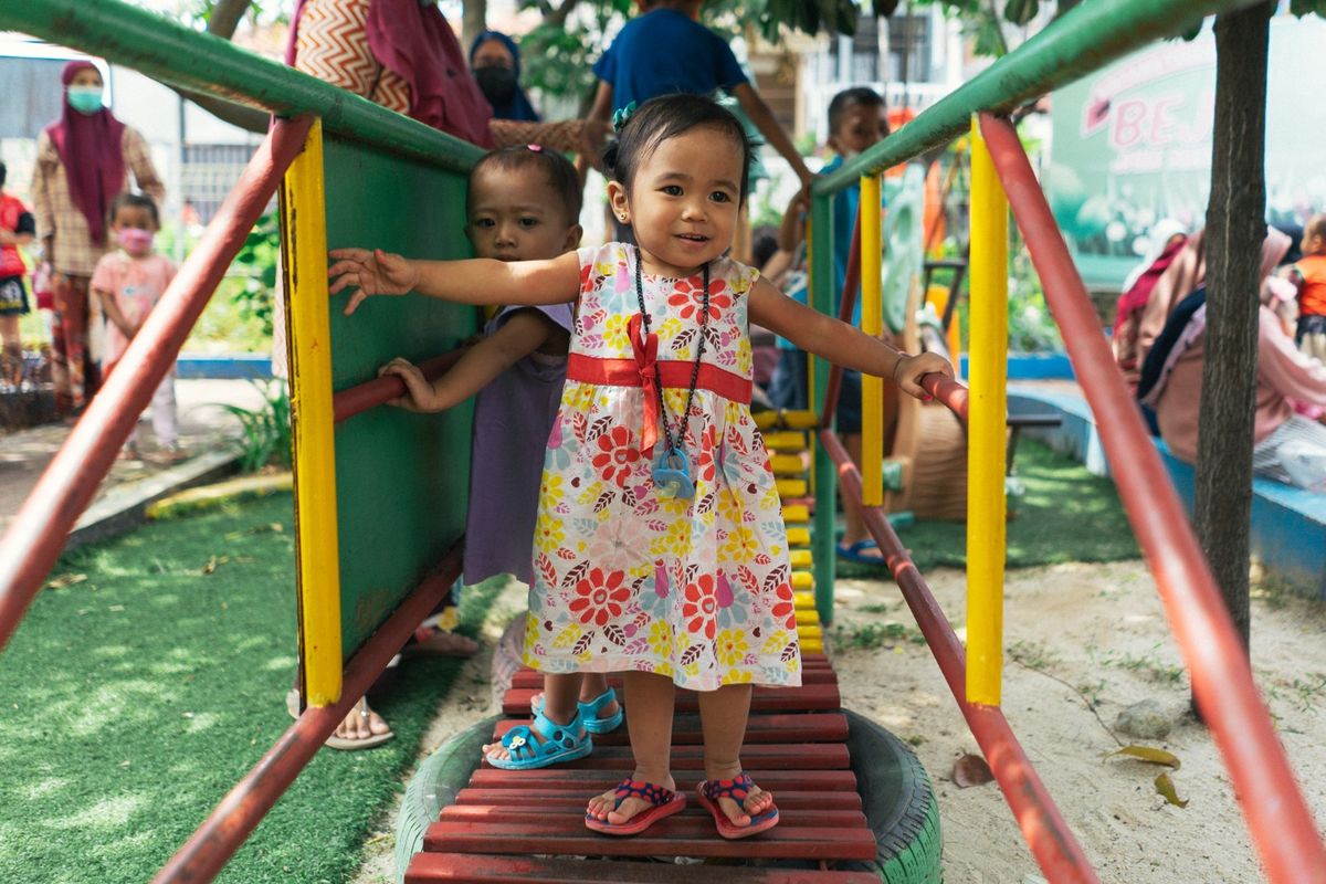 Pendidikan karakter, PAUD, Tanoto foundation, Calistung, ECED Tanoto Foundation, calistung jadi syarat masuk sd, Stimulasi holistik, Meluruskan Paradigma Calistung dan Stimulasi Holistik pada Anak Usia Dini, Tekanan yang salah kaprah, Stimulasi holistik lebih penting, Tiga keuntungan stimulasi holistik , Bukan seberapa cepat, tetapi seberapa siap