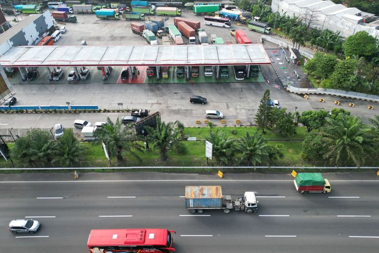 angkutan barang, pembatasan angkutan barang, truk barang, Mulai Jumat, Jalan Tol Mulai Berlakukan Pembatasan Truk