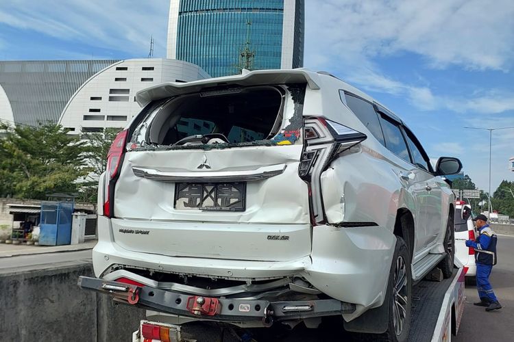 tabrakan beruntun, jalan tol, jaga jarak aman, 3 Cara Mudah Hindari Tabrakan Beruntun di Jalan Tol