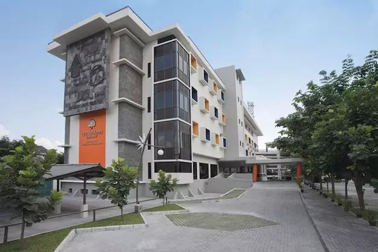 kampus swasta terbaik, perguruan tinggi swasta, kampus swasta terbaik di yogyakarta, qs asia university rankings 2025, kampus swasta terbaik di jawa tengah, kampus swasta terbaik di jogja 2025, kampus swasta terbaik di jawa tengah 2025, kampus swsta, 10 Kampus Swasta Terbaik di Yogyakarta dan Jateng Versi QS AUR 2025, Ini Profilnya, 1. Universitas Islam Indonesia, 2. Universitas Muhammadiyah Yogyakarta, 3. Universitas Atma Jaya Yogyakarta, 4. Universitas Muhammadiyah Surakarta, 5. Universitas Ahmad Dahlan, 6. Universitas Sanata Dharma, 7. Universitas Kristen Satya Wacana, 8. Universitas Katolik Soegijapranata, 9. Universitas Dian Nuswantoro, 10. Universitas Islam Sultan Agung
