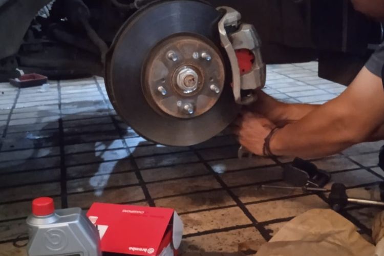 overload, mobil, suspensi, kopling, Jangan Anggap Sepele, Overload Bisa Perpendek Umur Mobil
