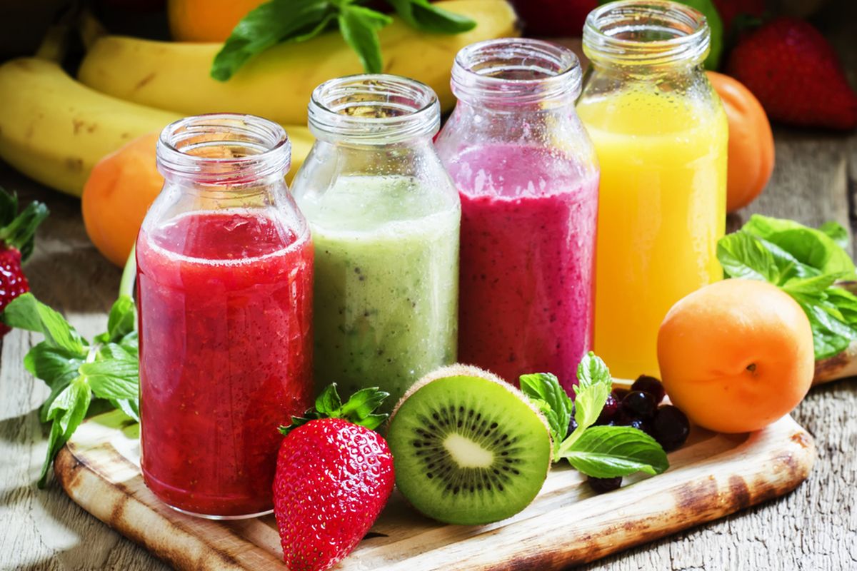 minuman detoks tubuh, cara menghilangkan lemak tubuh, minuman sehat setelah makan daging, pendamping makanan berlemak, 8 Minuman Detoks Penghilang Lemak, Cocok Pendamping Tongseng, 1. Blueberry dan Lemon, 2. Raspberry dan Lemon, 3. Semangka dan Daun Mint, 4. Jeruk, Lemon, dan Daun Mint, 5. Lemon, Seledri, dan Timun, 6. Mangga dan Jahe, 7. Lemon dan Kunyit, 8. Apel dan Kayu Manis