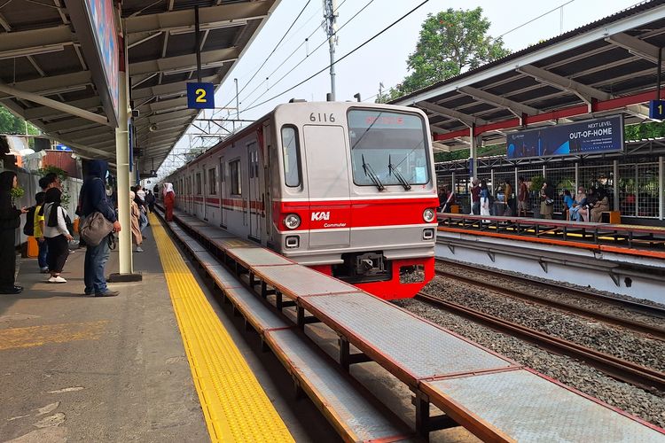 KA Commuter Line Bandung Raya Resmi Beroperasi sampai Stasiun Cicalengka