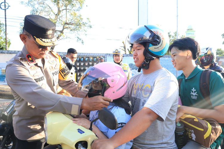 helm, keselamatan berkendara, safety riding, Viral Ketua DPRD Kepri Naik Moge Tanpa Helm, Ini Kata Pakar Safety