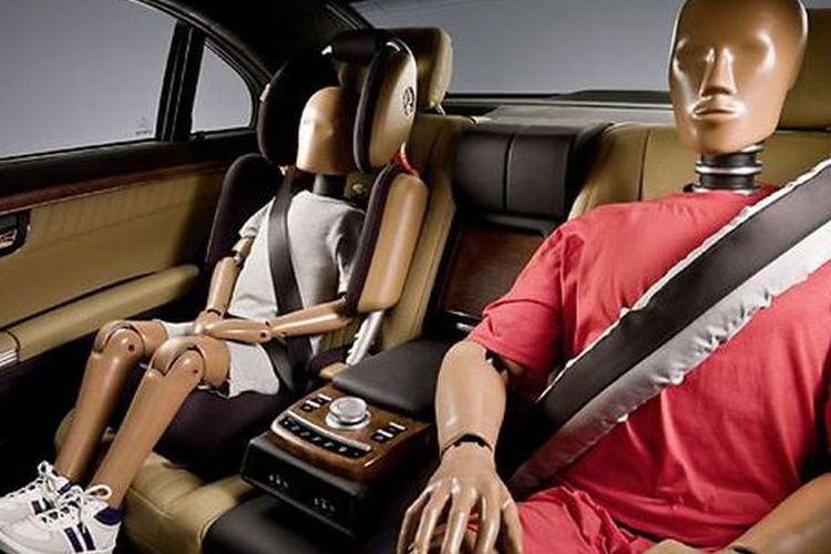 seatbelt, sabuk pengaman, mudik, Penting, Sabuk Pengaman Bukan Cuma buat Penumpang Depan
