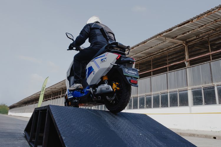 sepeda listrik, Ofero, flagship, motor listrik, Ofero Stareer 5 Lit Meluncur, Jarak Tempuh 130 Km