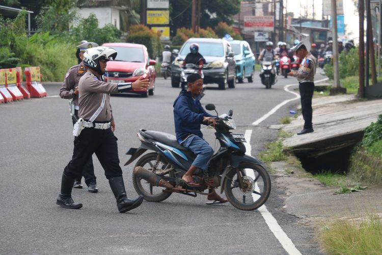 Korlantas, tilang, tilang manual, Tilang Manual Kembali Berlaku, Sasar Pelanggaran Pemicu Kecelakaan