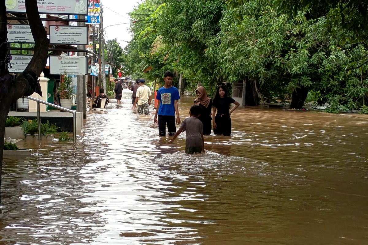 BNPB, Hujan Ekstrem Picu Banjir di Bekasi dan Cirebon, BNPB Catat Ribuan Warga Terdampak