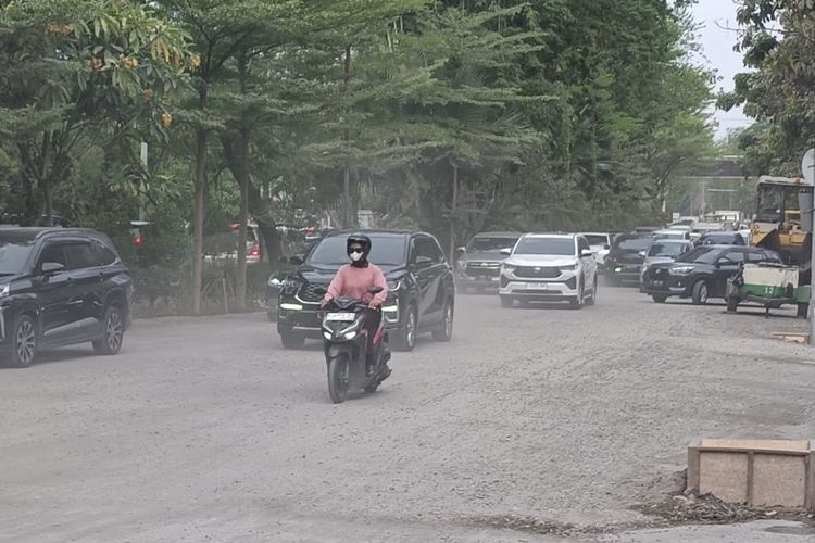 kerikil, Awas, Kerikil yang Menempel di Alur Ban Bisa Sebabkan Kerusakan