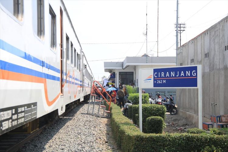 Cuma 17 Kilometer, Ini Alasan Jalur Kereta Bandung–Cianjur Mati, Kontur terlalu terjal, risiko bencana tinggi, Jalur baru dipilih: Lebih aman, tidak lewat Tagogapu, Akan dibangun terowongan 300 meter dan dua jembatan baru, Target jalur kereta Padalarang-Cipatat dibangun 2027