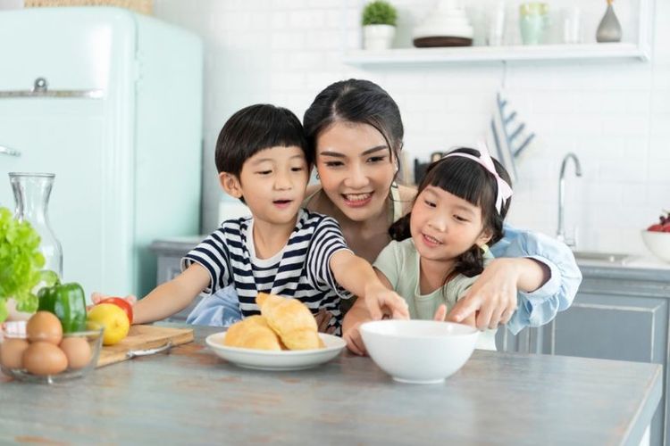 Kartini modern, Kartini Modern Tak Hanya di Ruang Publik, Ini Pandangan Sosiolog, Kartini modern perlu berakar pada pemikiran bangsa sendiri, Peran perempuan tidak hanya di ruang publik, Fungsi kasih sayang menjadi aspek penting dalam keluarga, Perempuan berperan dalam melahirkan generasi pemimpin, Kartini modern adalah perempuan berpengetahuan luas