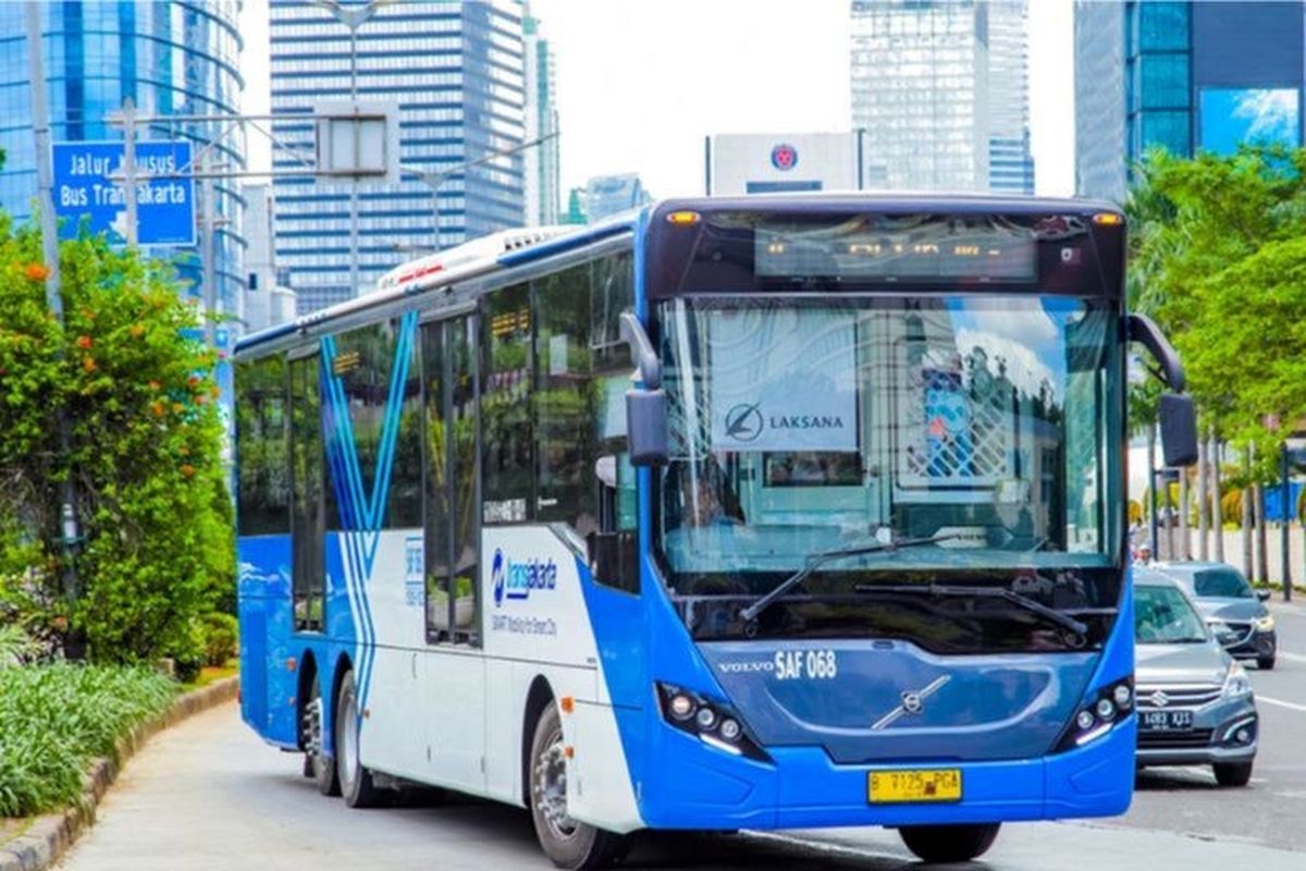 transjakarta, bus transjakarta, Hari Merdeka, Tarif TransJakarta, HUT ke-80 Indonesia, Naik Transjakarta Rp 80 Saat HUT ke-80 RI, Simak Caranya