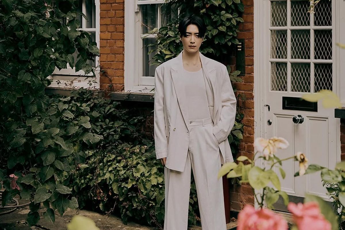 lee joon hyuk, mercy for none, drakor mercy for none, style le joon hyuk, inspirasi style lee joon hyuk, gaya lee joon hyuk, lee joon hyuk istri, fashion lee joon hyuk, 5 Gaya Lee Joon-hyuk Pemeran Drakor Mercy for None, Formal hingga Kasual, 1. Setelan jas selain hitam, 2. Nuansa off-white, 3. Cardigan weather, 4. Layering polo, 5. Preppy style