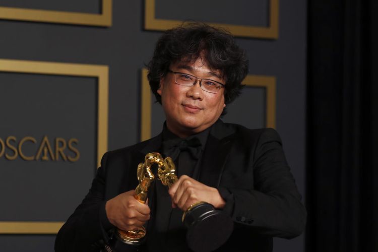 Academy Awards, Pemenang Oscar, panggung Oscar, Mulai 2026, Anggota Academy Wajib Menonton Semua Film Nominasi sebelum Voting Oscar, Aturan baru untuk membuat penilaian lebih adil, Voting Oscar dilakukan oleh ribuan anggota Academy, Proses voting dilakukan secara rahasia, Upaya meningkatkan kredibilitas penghargaan