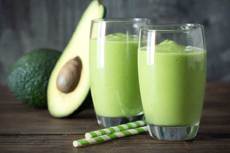 alpukat, Tak Cuma Jus, Ini 10 Olahan Alpukat dari Puding hingga Es Krim, 1. Puding alpukat, 2. Sushi timun dan alpukat, 3. Es krim alpukat, 4. Alpukat smoothie bowl, 5. Jus alpukat susu kedelai, 6. Roti alpukat