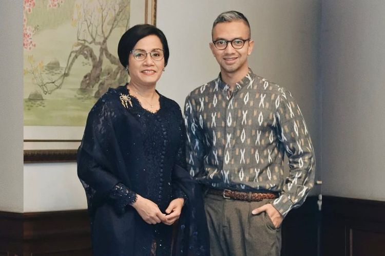 Didiet Maulana, Sri Mulyani, kebaya rancangan Didiet Maulana, kebaya Sri Mulyani, Kebaya Didiet Maulana, kisah kebaya didiet maulana, Kisah Didiet Maulana Merancang Kebaya Sri Mulyani Selama 12 Tahun, Desain Simpel Jadi Favorit, Awal perjumpaan yang tak terduga, Inspirasi busana Sri Mulyani, Ciri khas busana, elegan tapi praktis, Tantangan merancang busana untuk Sri Mulyani, Relasi yang lebih dari sekadar klien