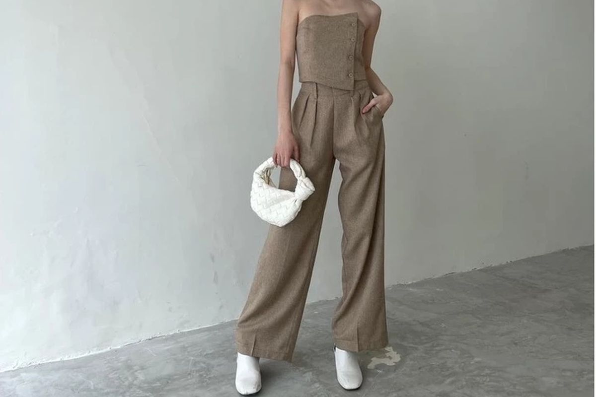 celana kulot wanita, Celana kulot wanita, rekomendasi celana kulot wanita, celana kulot kekinian, celana wanita, celana kulot wanita putih, 5 Rekomendasi Celana Kulot Wanita, Harga Mulai Rp 80.000-an, 1. Celana kulot wanita linen Kalea Attire, 2. Celana kulot wanita high waist Sriwa, 3. Celana kulot wanita knit Lotus Clothing, 4. Celana kulot wanita Ocha Wear, 5. Celana kulot wanita Nomo Wears
