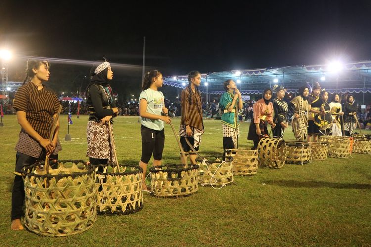 yogyakarta, Kulon Progo, nglarak blarak, Nglarak Blarak, Tradisi Unik Kulon Progo yang Tetap Bertahan