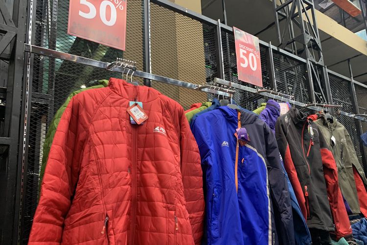 INDOFEST 2026, promo INDOFEST 2026, Promo INDOFEST 2026 untuk Perlengkapan Outdoor, Pakaian hingga Tas, 1. Diskon tenda 50 persen, 2. Beli satu gratis satu pakaian outdoor, 3. Promo peralatan masak outdoor mulai Rp 55.000, 4. Promo tas gunung (carrier) mulai Rp 299.000