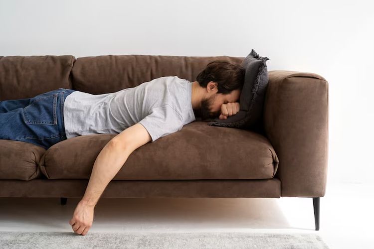self care, kebiasaan baik, hal yang sebaiknya berhenti ditoleransi, apa yang sebaiknya dihindari dalam hidup, bagaimana peduli pada diri sendiri, hal yang tak perlu ditoleransi, berhenti memberi toleransi agar hidup lebih bahagia, Berhenti Memberi Toleransi pada 13 Hal Ini, agar Hidup Lebih Bahagia, 1. Hubungan yang toksik, 2. Stres kerja, 3. Bicara negatif pada diri sendiri, 4. Tidak punya batasan, 5. Ruang yang berantakan, 6. Harapan yang tidak realistis, 7. Kebiasaan tidur yang buruk, 8. Keraguan, 9. Hidup di masa lalu, 10. Mengabaikan perawatan diri, 11. Takut akan perubahan, 12. Membandingkan diri dengan orang lain, 13. Kebiasaan menunda