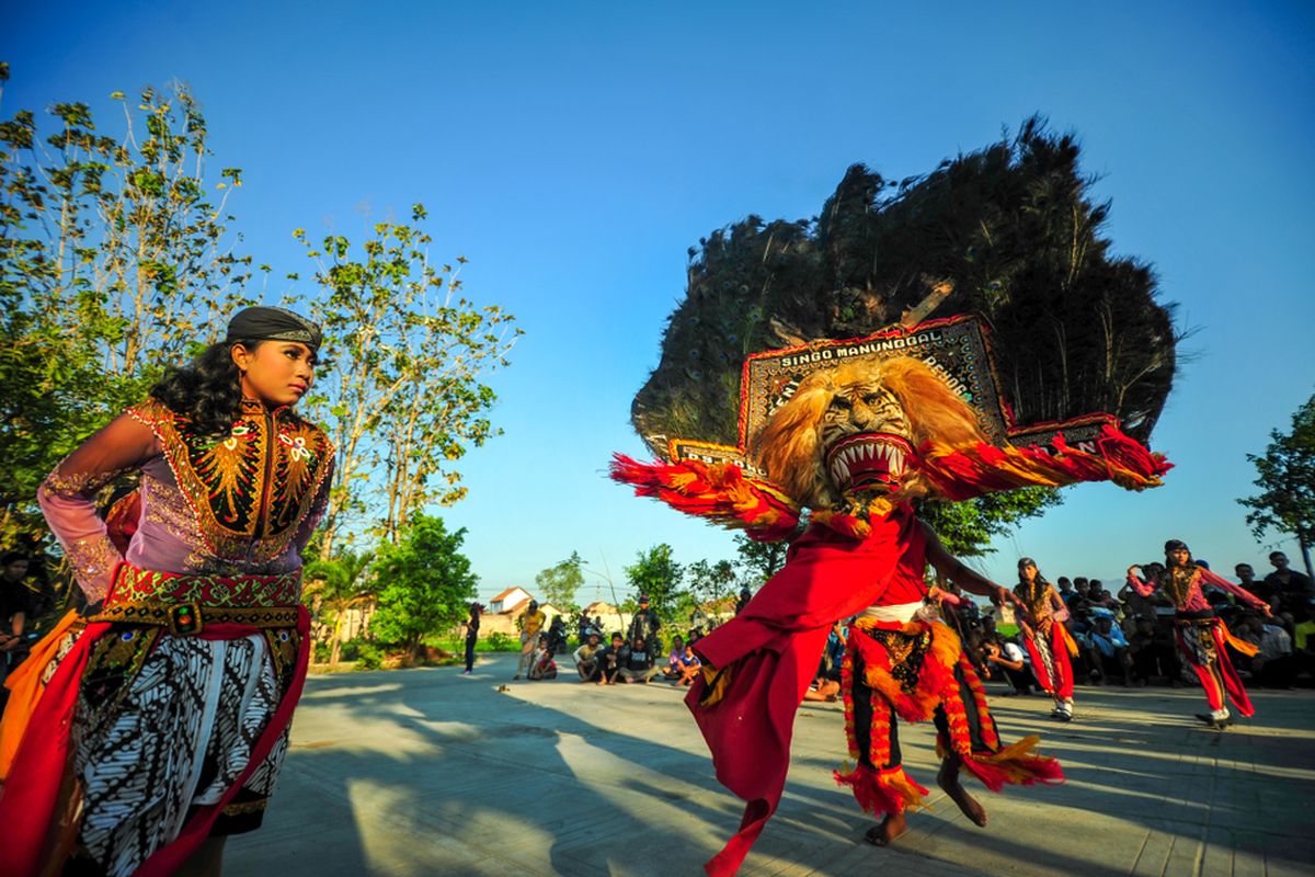 Kebudayaan, Fadli Zon, 17 Oktober, Hari Kebudayaan Nasional, kebudayaan, hari kebudayaan nasional, 17 oktober, Tanggal 17 Oktober Memperingati Hari Apa Saja?, 1. Hari Internasional untuk Pemberantasan Kemiskinan, 2. Hari Trauma Sedunia, 3. Hari Resolusi Konflik Internasional, 4. Hari Terjadinya Tuntutan DPRS Dibubarkan, 5. Hari Kebudayaan Nasional