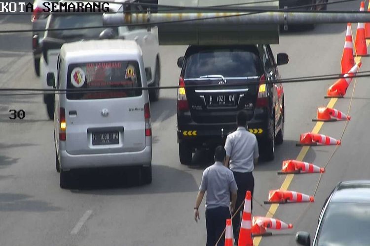 traffic cone, Asal Mula Traffic Cone, Kerucut Oranye yang Jadi Penanda Penting di Jalan