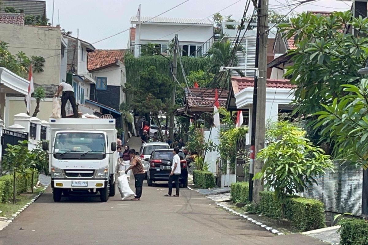Sri Mulyani, media asing, penjarahan rumah sahroni, penjarahan rumah anggota dpr, Media Asing Soroti Penjarahan Rumah Ahmad Sahroni hingga Sri Mulyani