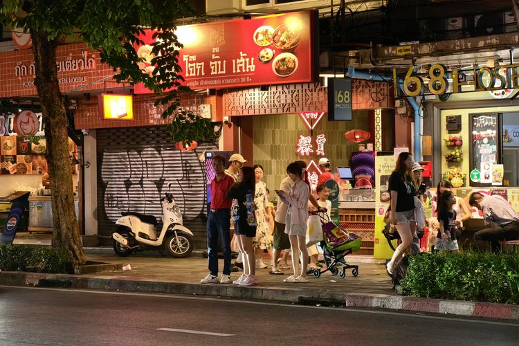 Huawei, Pura 80 series, Pura 80 Ultra, huawei, Pura 80 Series, huawei pura 80 series, pura 80 ultra, spesifikasi pura 80 ultra, Uniknya Memotret Kota Bangkok dengan Huawei Pura 80 Ultra, Hasil foto Huawei Pura 80 Ultra, Telephoto jadi lensa favorit, Kamera ultrawide: sudut pandang luas, tapi ..., Kota Bangkok di siang hari, Beri pengalaman unik, Spesifikasi Huawei Pura 80 Ultra