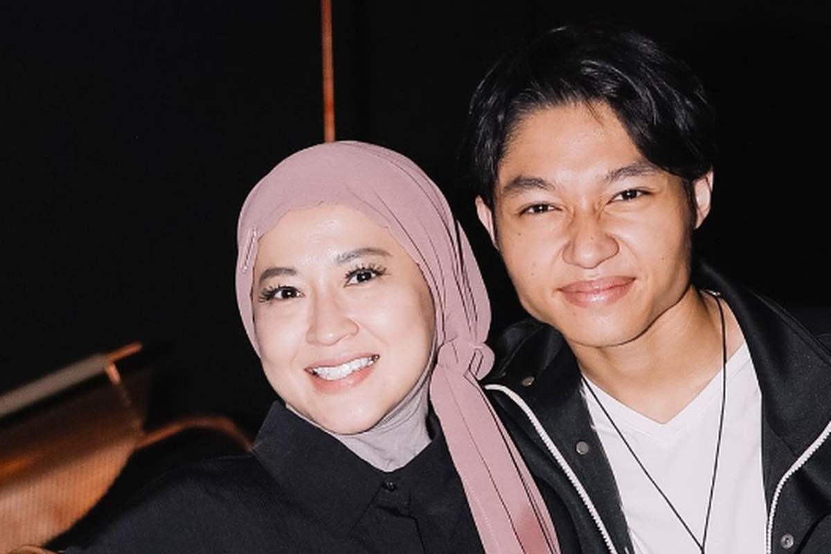 Okie Agustina, Kiesha Alvaro, Dimas Anggara, okie agustina, Kiesha Alvaro Diduga Ditampar Dimas Anggara, Okie Agustina: Anak Saya Tidak Membalas, Insiden Terjadi Saat Blocking, Dari Cengkeraman Bahu ke Tendangan, Pertikaian Usai Adegan, Penolakan Terhadap Tuduhan Gimmick, Tanggapan Pasha Ungu, Belum Ada Respons