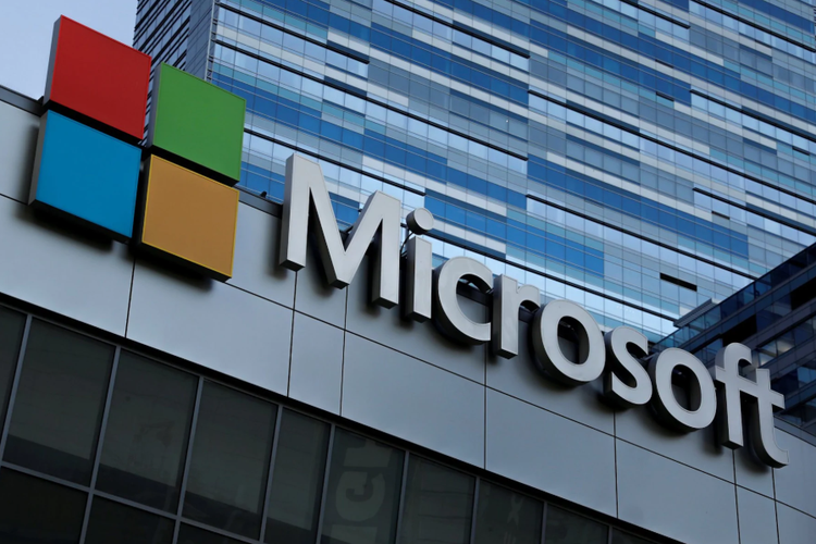 Steve Jobs, apple, microsoft, nama, sejarah, Perjalanan Bisnis Apple, Pernah Hampir Bangkrut dan Diselamatkan Microsoft, Perjalanan logo Apple dari masa ke masa, Jual mobil demi memulai usaha, Kelahiran Macintosh, Diselamatkan Microsoft, iMac membalik peruntungan Apple, Jadi perusahaan terkaya di dunia