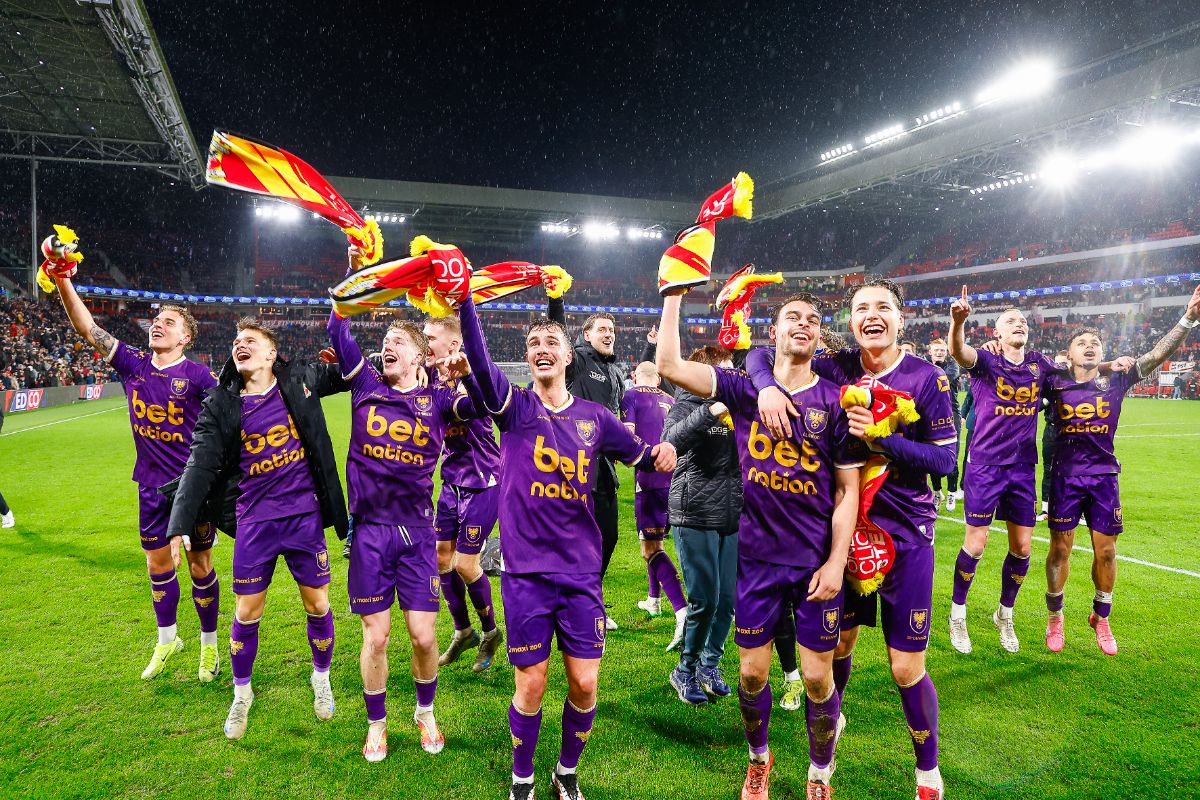 Go Ahead Eagles, KNVB Cup, AZ Alkmaar, Dean James, Go Ahead Eagles vs AZ Alkmaar, Klub Dean James Go Ahead Eagles Juara KNVB Cup, Ukir Sejarah