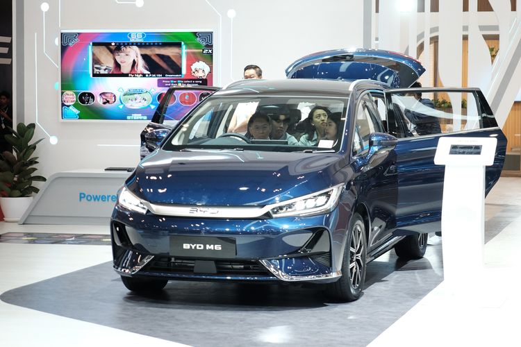 transjakarta, LCGC, Shell, Demo buruh, bahan bakar, Daihatsu ayla, Populer Otomotif, artikel terpopuler, penjualan mobil listrik, Bus listrik BYD, Bensin Shell dan Rekor Penjualan Mobil Listrik