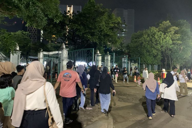 jumlah pengunjung Monas, jumlah pengunjung monas setiap hari, jumlah pengunjung monas, jumlah pengunjung monas libur lebaran 2025, jumlah pengunjung monas lebaran 2025, Monas Jadi Salah Satu Favorit Wisatawan Saat Libur Lebaran 2025