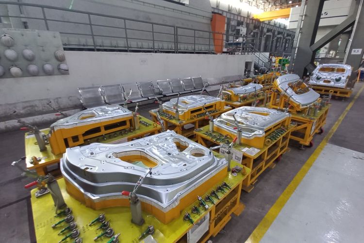 industri otomotif, manufaktur, mobil listrik, VinFast, pabrik vinfast, VinFast Indonesia, Melihat Langsung Pabrik VinFast di Vietnam, Pakai 1.400 Robot, Kapasitas Produksi Raksasa, Bengkel Modern, Perakitan hingga Baterai, Skuter Listrik, Dorong Inovasi Masa Depan
