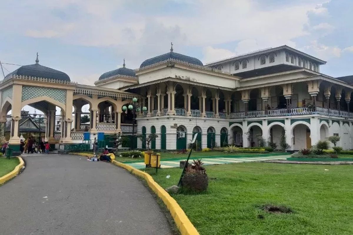 Medan, sejarah medan, Kenapa Disebut Medan, Asal-Usul Nama Medan, ibu kota Provinsi Sumatera Utara, Kenapa Disebut Medan? Mengungkap Asal-Usul Nama dan Sejarahnya, Sejarah Singkat Kota Medan, Medan sebagai Pusat Perdagangan, Perkembangan Kota Medan di Masa Penjajahan Belanda, Medan Sebagai Kota Multietnis, Medan: Kota dengan Infrastruktur Modern