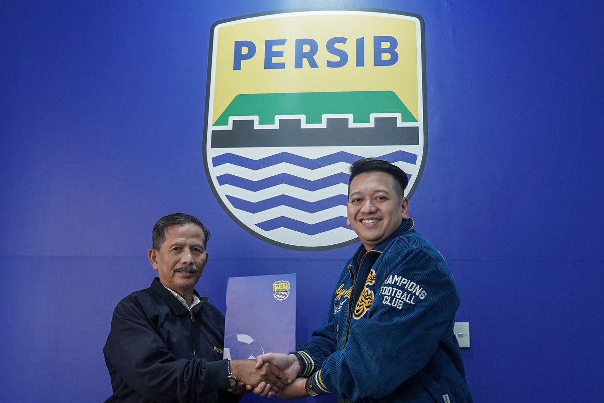 Djadjang Nurdjaman, Persib, Persib Bandung, Djanur, Bojan Hodak, Akademi Persib, Malut United vs Persib Bandung, Jelang Malut United Vs Persib Bandung, Maung Umumkan Kembalinya Djanur
