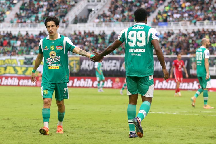 Persebaya, Dewa United, Super League, Francisco Rivera, Nick Kuipers, Hasil HT Persebaya Vs Dewa United: Kuipers Dikartu Merah, Ketat 1-1