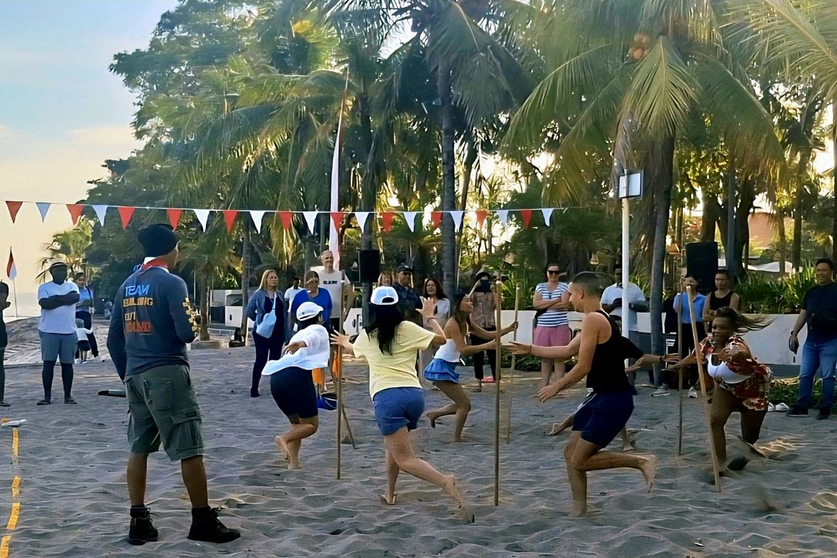rapat dpr, Menpar Widiyanti, target kunjungan turis asing 2026, Kunjungan Turis Asing ke Indonesia Tahun 2026 Ditargetkan 16 Juta Orang
