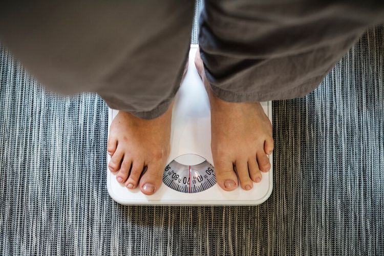 kesalahan diet, diet sehat, tips menurunkan berat badan, Kesalahan saat diet, cara diet aman, kesalahan dalam diet, kesalahan diet yang harus dihindari, Hati-Hati, Ini Kesalahan Diet yang Bikin Tubuh Lemas Menurut Dokter, 1. Berat badan turun terlalu cepat, 2. Mengabaikan kebutuhan nutrisi harian, 3. Diet tidak sesuai kondisi tubuh, 4. Menghilangkan gorengan dan lemak dalam waktu cepat