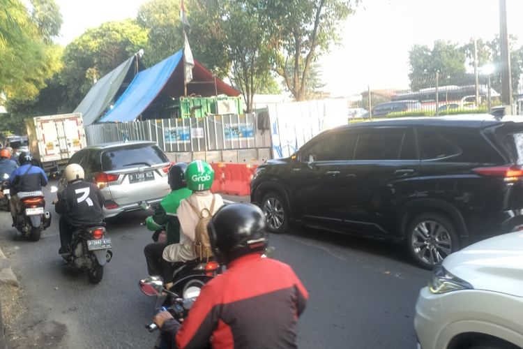 TB Simatupang, rekayasa lalu lintas, kendaraan umum, alternatif, jalan tb simatupang, Pilihan Kendaraan Umum Lewat Jalan TB Simatupang Saat Rekayasa Lalu Lintas