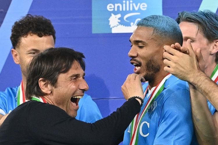 Chelsea, Serie A, Coppa Italia, Akui Terapkan Gaya Conte di Como, Fabregas: Saya Percaya Metodenya