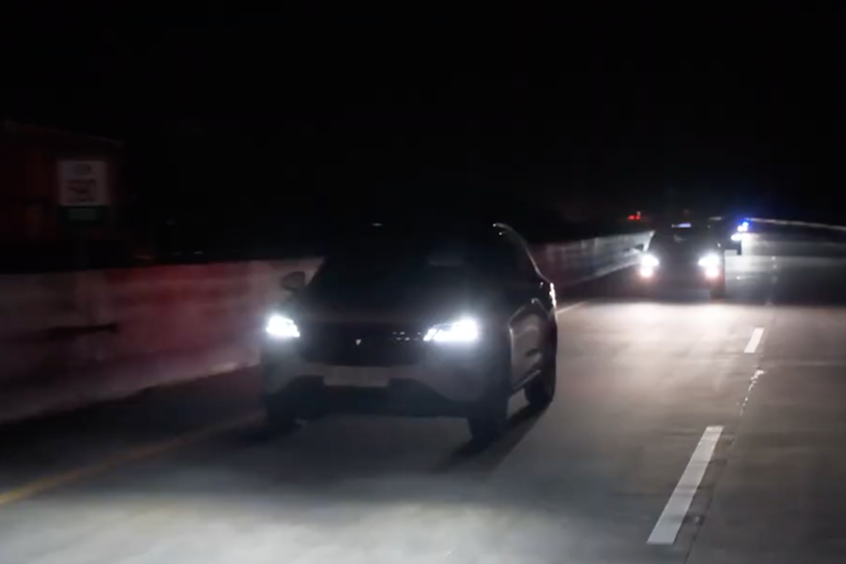 lampu, lampu mobil, lampu jauh, Lampu Mobil Menyilaukan Bisa Sebabkan Kecelakaan, Ini Solusinya