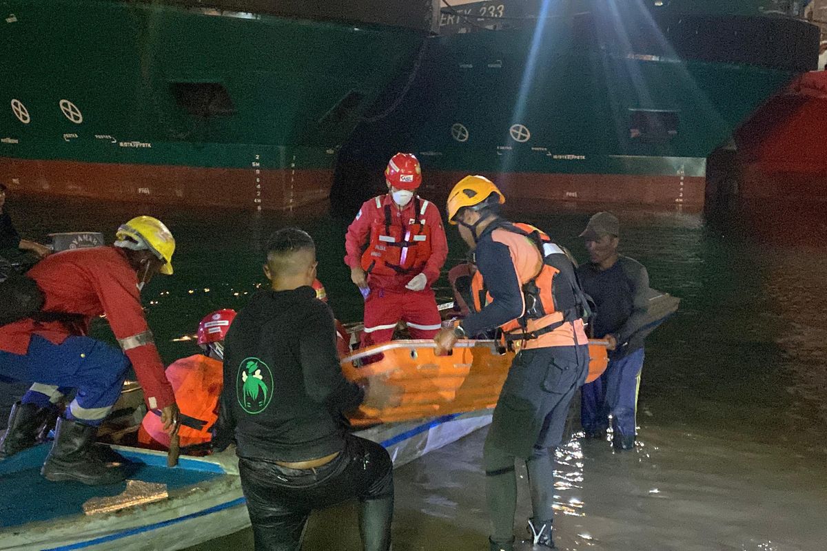 Batam, Tugboat, Dramatis, Kru Tugboat Mega Selamat Usai Terjebak 38 Jam dalam Kapal Terbalik di Batam