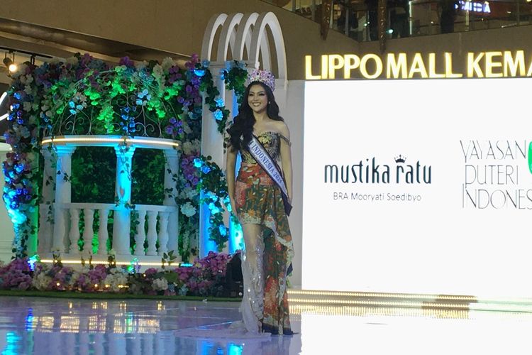 puteri Indonesia, Lippo Mall Kemang, Puteri Indonesia 2025, firsta yufi amarta putri, firsta yufi amarta putri orang tua, puteri indonesia 2025 firsta yufi amarta, puteri indonesia 2025 firsta, Inspirasi Batik Modern ala Puteri Indonesia 2025 Firsta Yufi Amarta Putri
