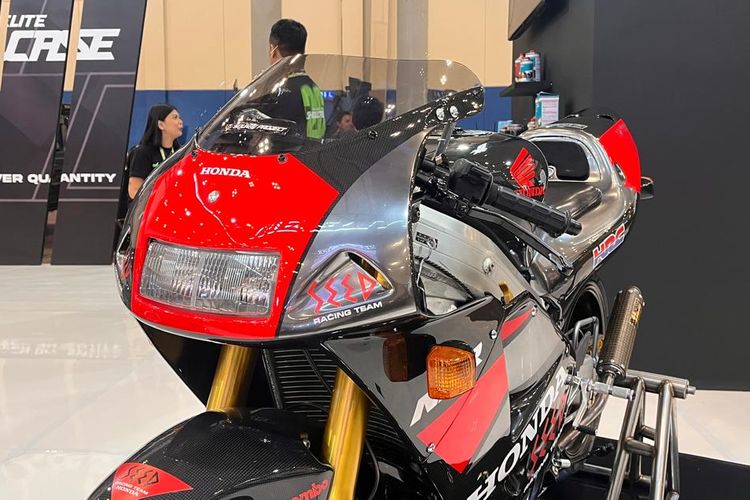 Langka dan Mahal, Honda NSR250R MC28 Ini Tampil Full Carbon
