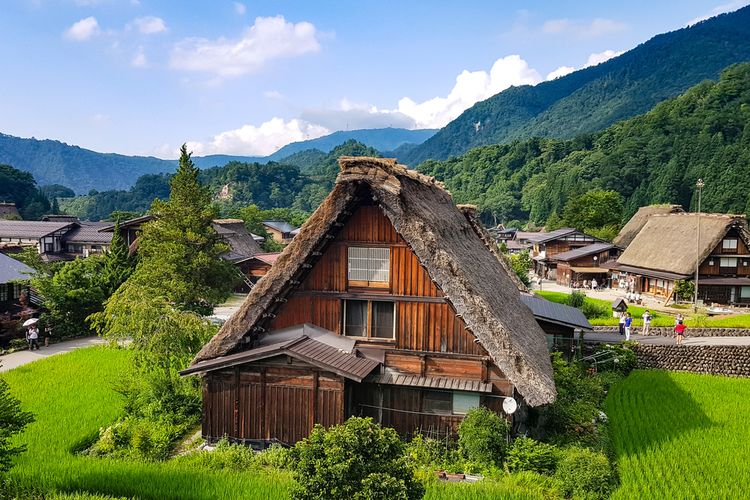 desa terindah di dunia, desa terindah di asia 2025, desa shirakawago jepang, shirakawago village, nama desa terindah di jepang, Desa Terindah di Asia Ternyata Ada di Jepang, Ada Apa di Sana?