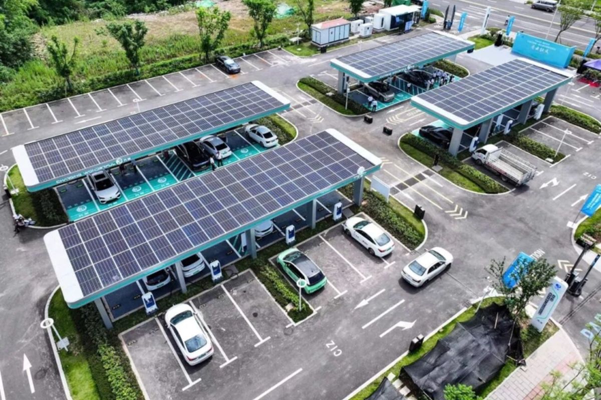 China, SPKLU, stasiun pengisian kendaraan listrik, mobil, China Punya Jutaan SPKLU, Terbanyak di Dunia
