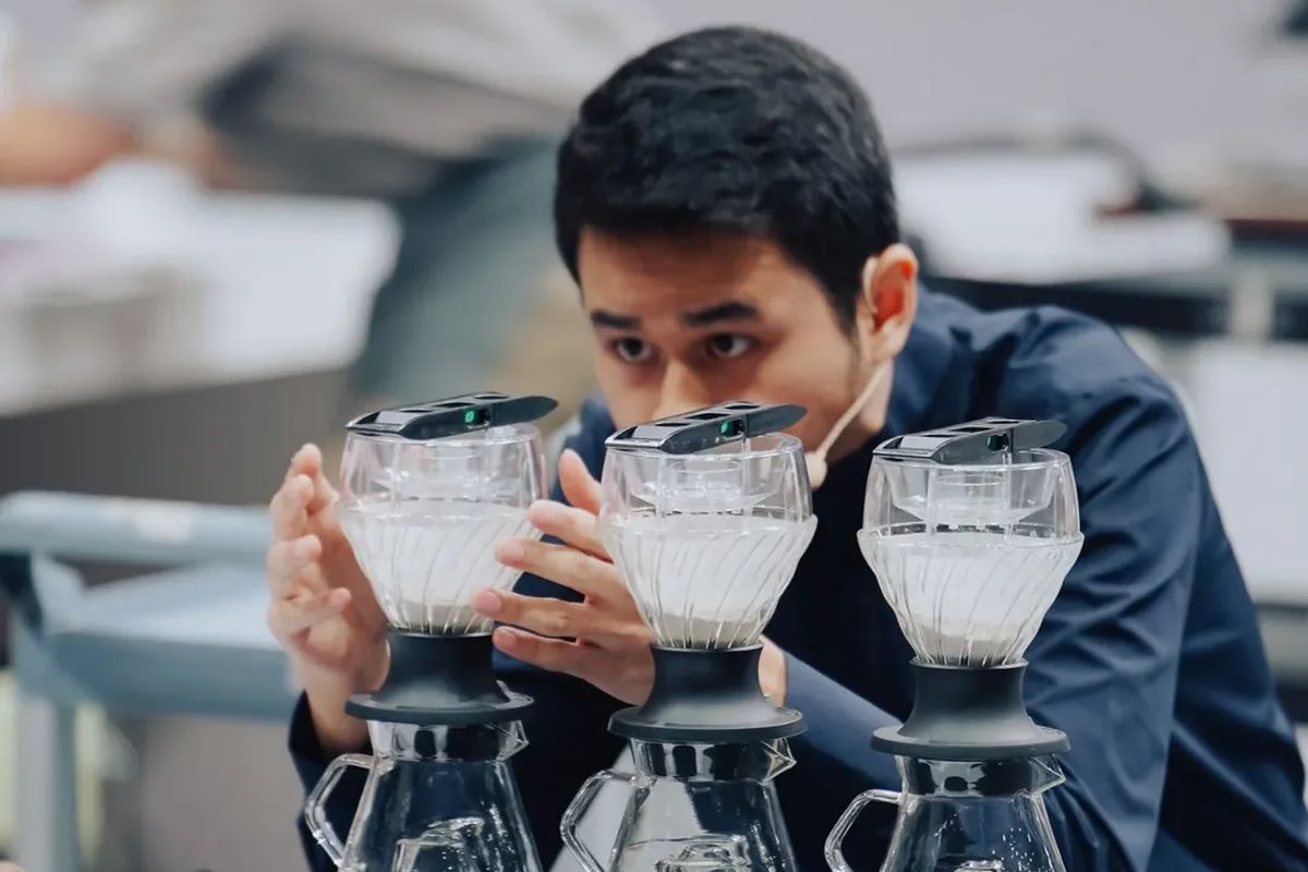 World Brewers Cup 2025, world brewers cup 2025, pemenang World Brewers Cup 2025, indonesia juara dua World Brewers Cup 2025, bayu prawiro menang World Brewers Cup 2025, world of coffee 2025, Bayu Prawiro dari Indonesia Raih Juara 2 World Brewers Cup 2025