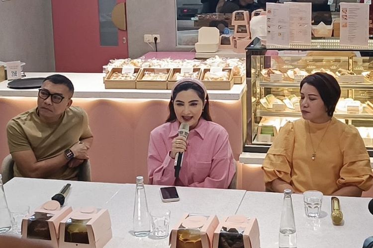 Ashanty, ashanty tutup lumiere, toko kue ashanty, lumiere, Ini Penyebab Ashanty Menutup Seluruh Toko Kue Lu'miere