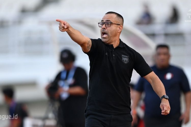 Persik Kediri, Borneo FC, Koldo Obieta, Hasil Persik Kediri Vs Borneo FC 0-1: Obieta Bawa Pesut Etam ke Puncak